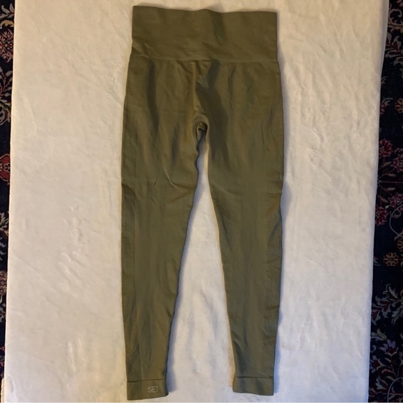 SET Active Ribbed V and Leggings Set - Picture 7 of 11